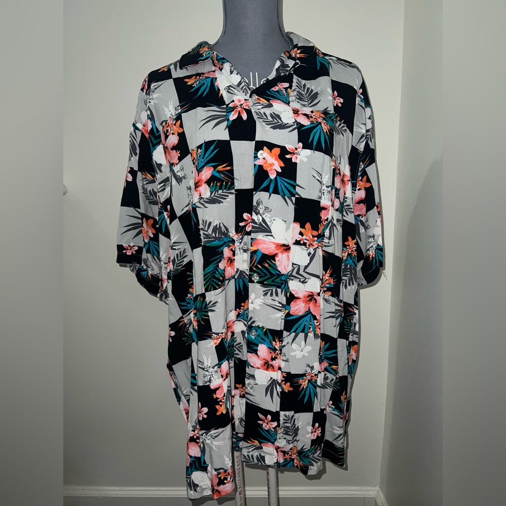 No Boundaries Casual Floral Button Down Shirt